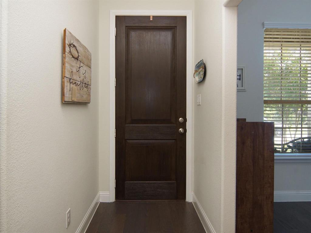 Argyle Condo: 721 10th Street