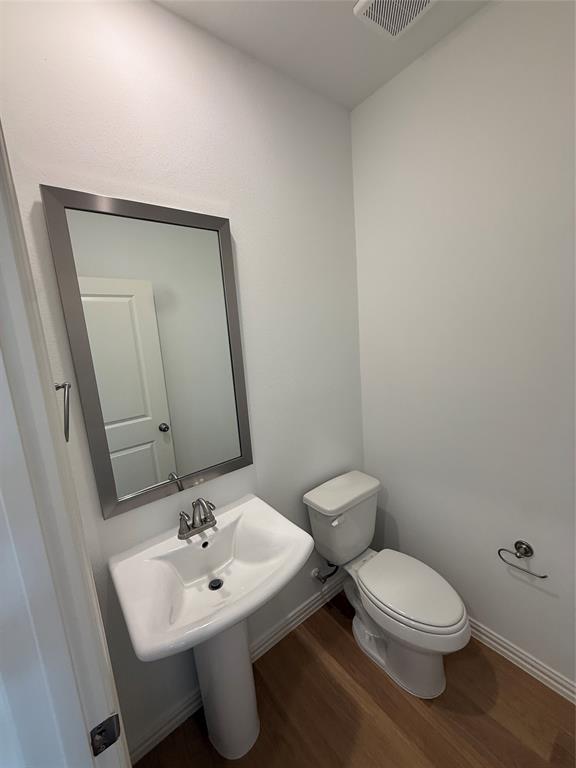 Argyle Condo: 724 4th Street