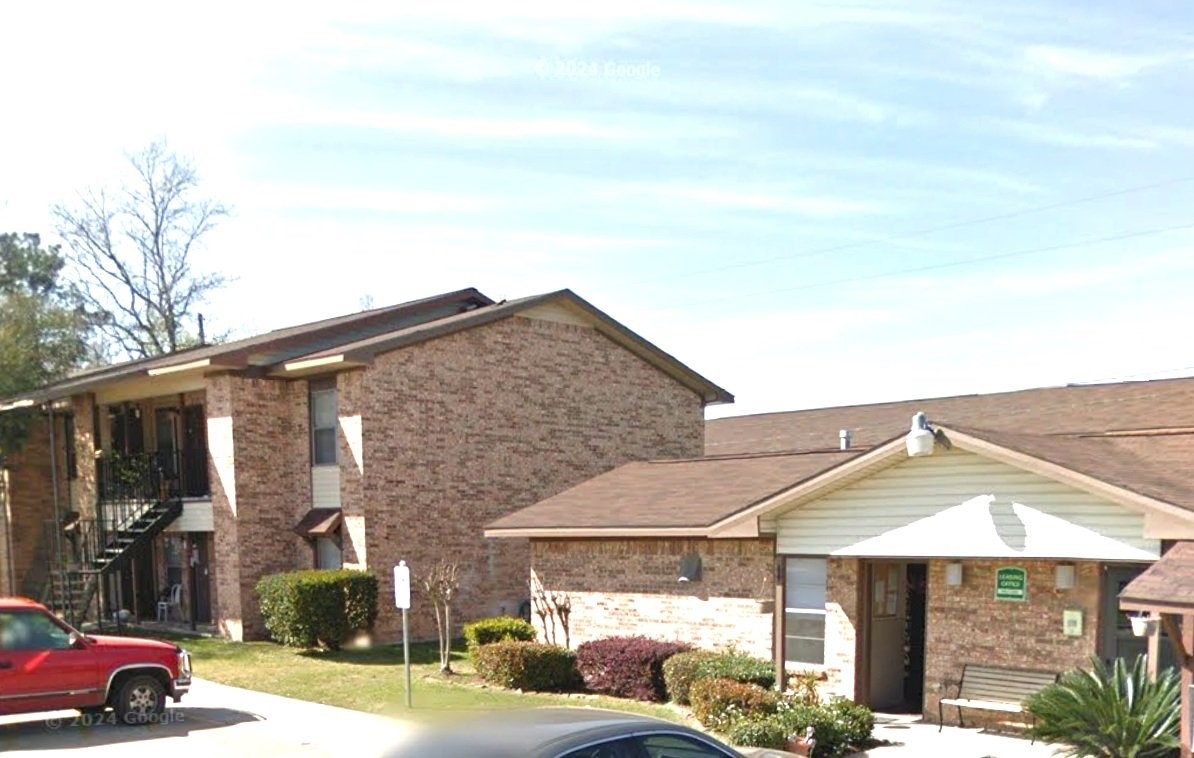 Willis Condo: 203 East Watson Street