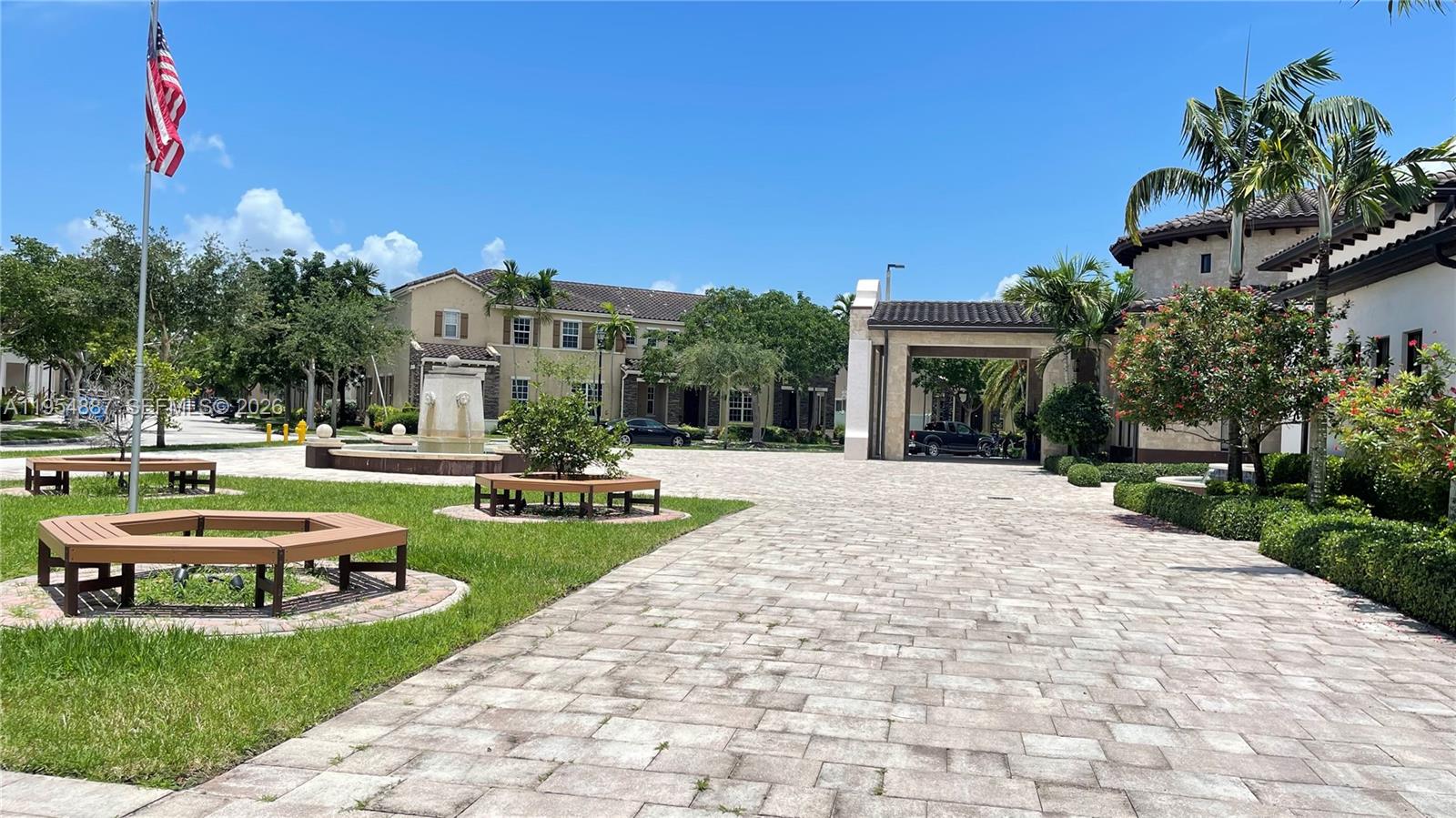 Miami Condo: Kendall Commons