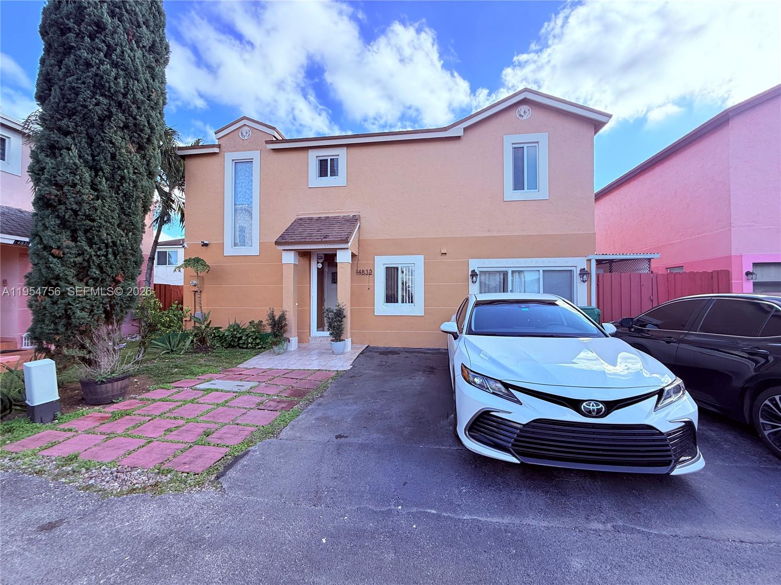 Miami Condo: 14832 Southwest 91st Terrace