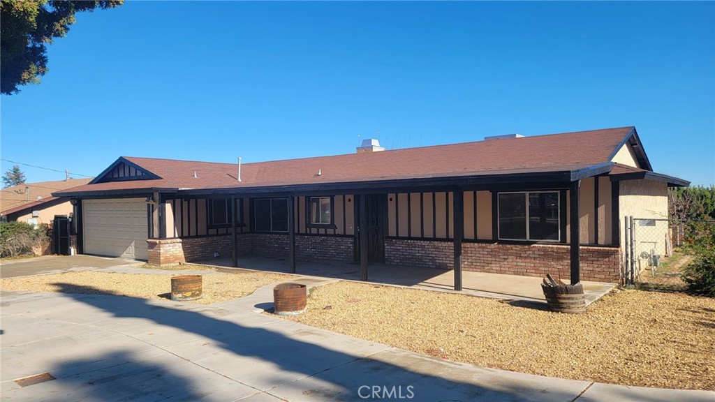 Hesperia Condo: 7625 Montrose Avenue