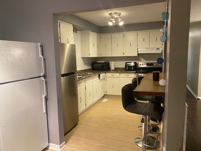 Sarnia Condo: 1203 Afton Dr