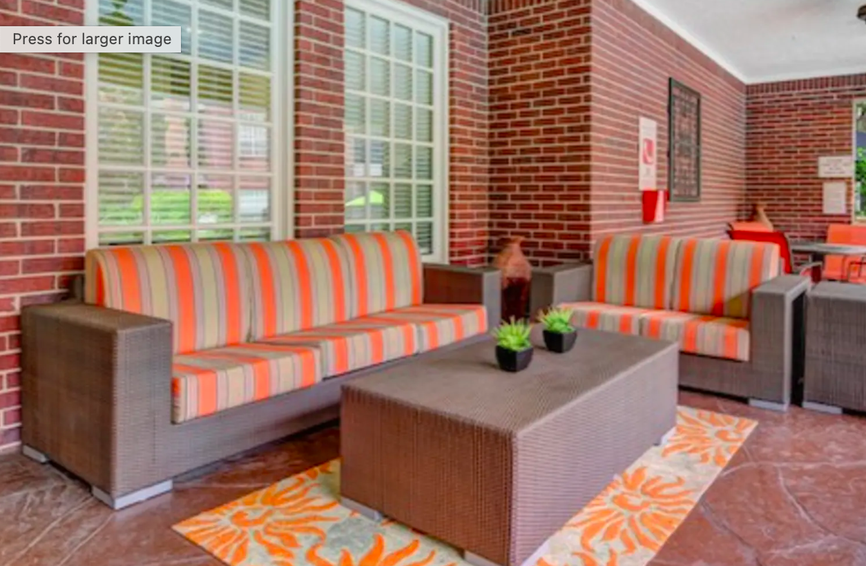 Houston Condo: 1210 Winrock Blvd