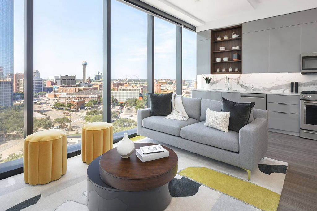 Dallas Condo: 1944 N Field St