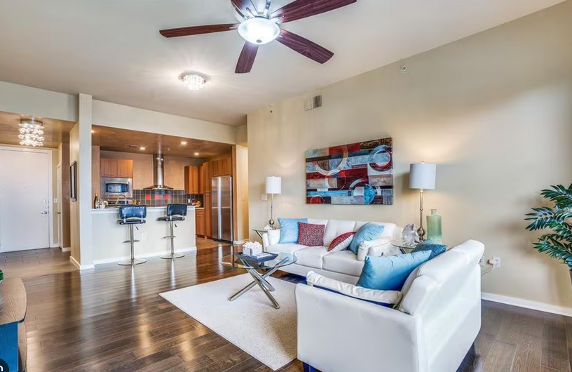 Dallas Condo: 2323 N Houston