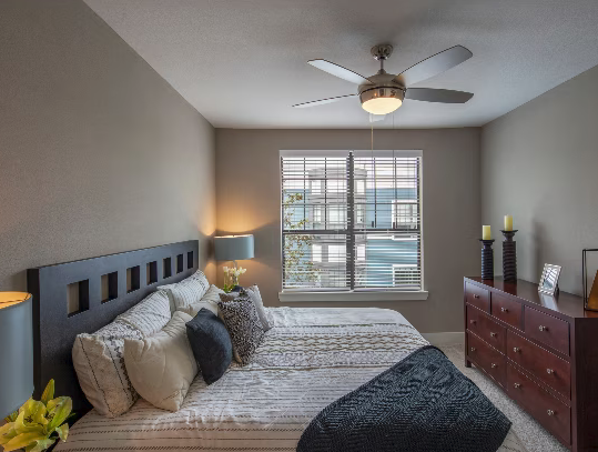 Austin Condo: 810 E 9th St