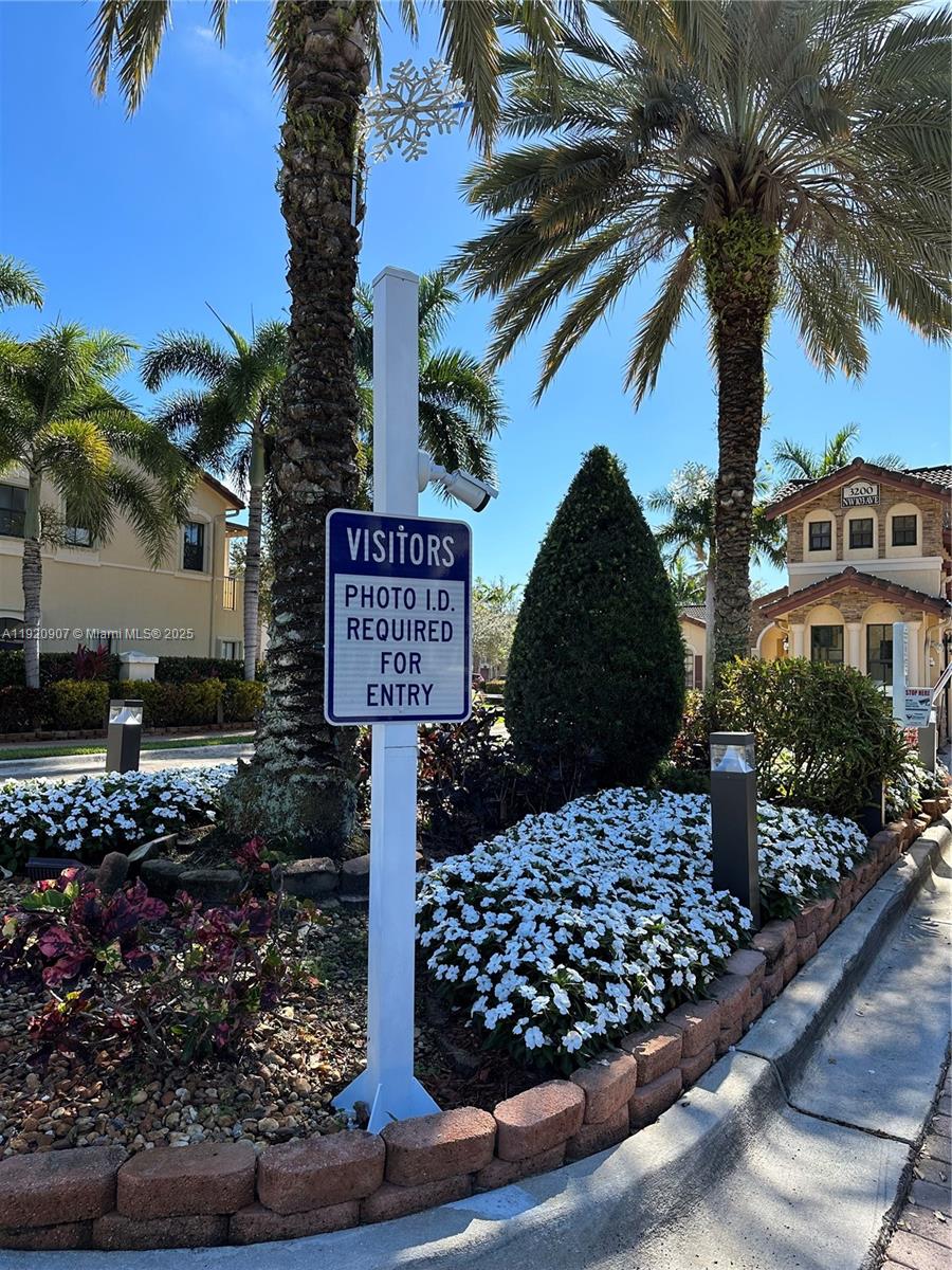 Doral Condo: 10284 Northwest 30th Terrace