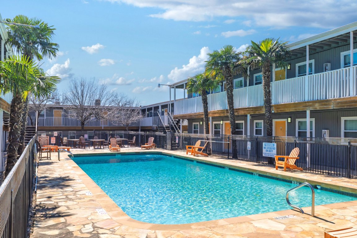 Austin Condo: 2401 Manor Road