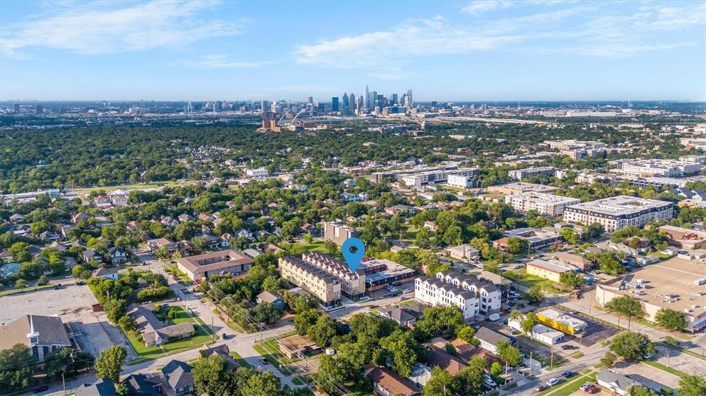 Dallas Condo: 727 West 10th Street