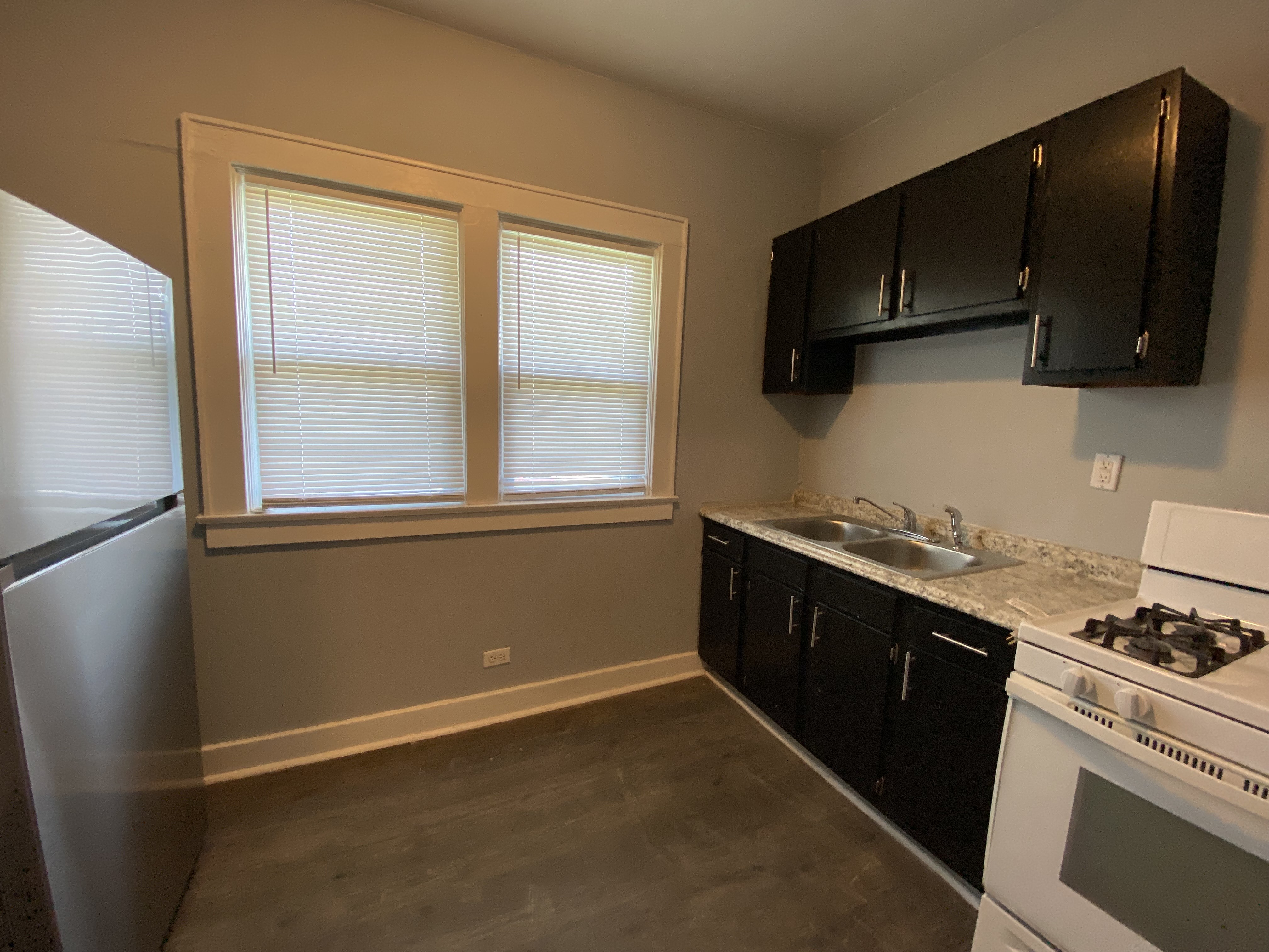 Louisville Condo: 301 W whitney