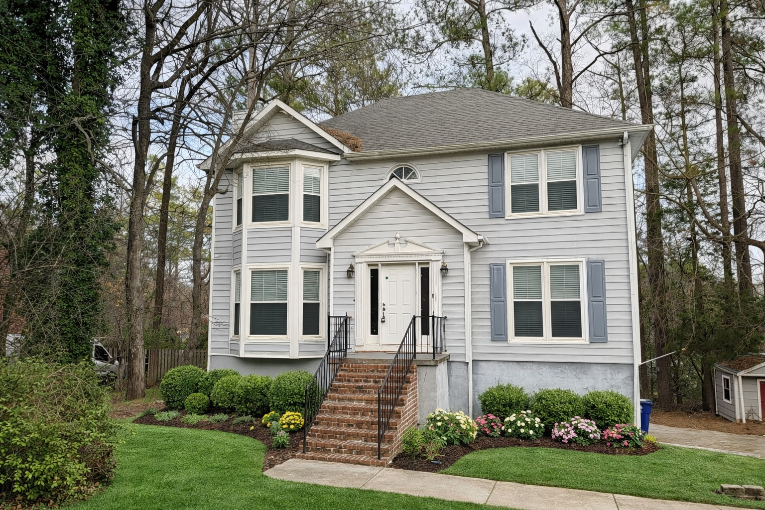 Huntsville House: 12011 Bell Mountain Dr SW