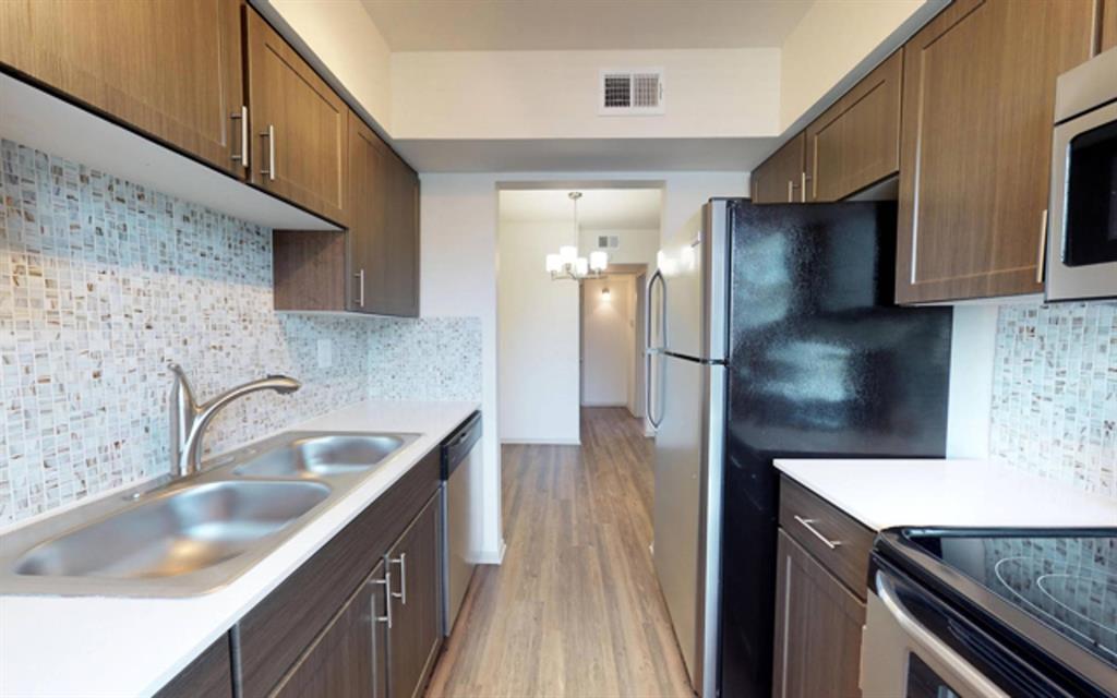 Highland Park Condo: 4710 Abbott Avenue