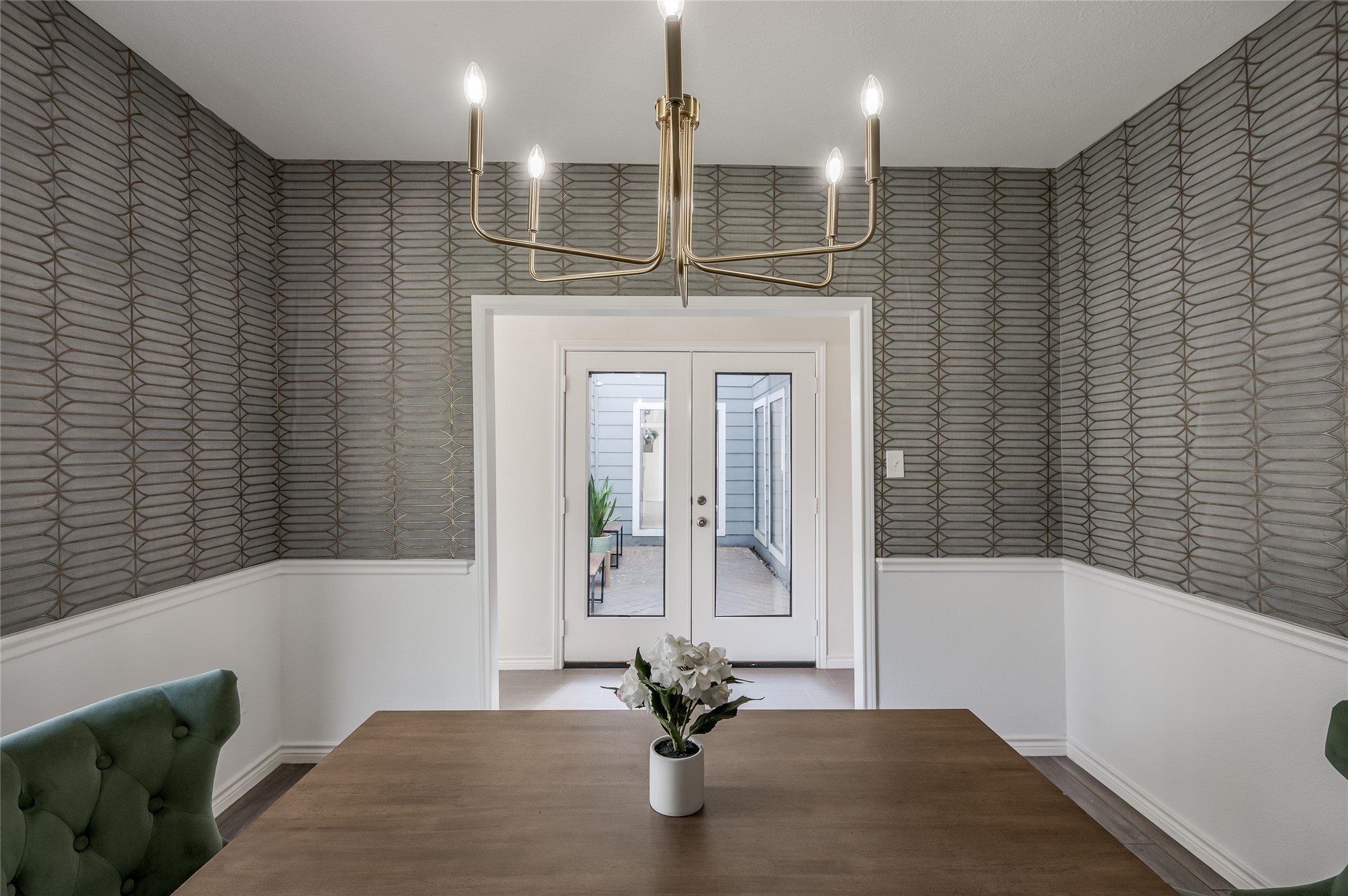 Houston Condo: 387 Rancho Bauer Drive