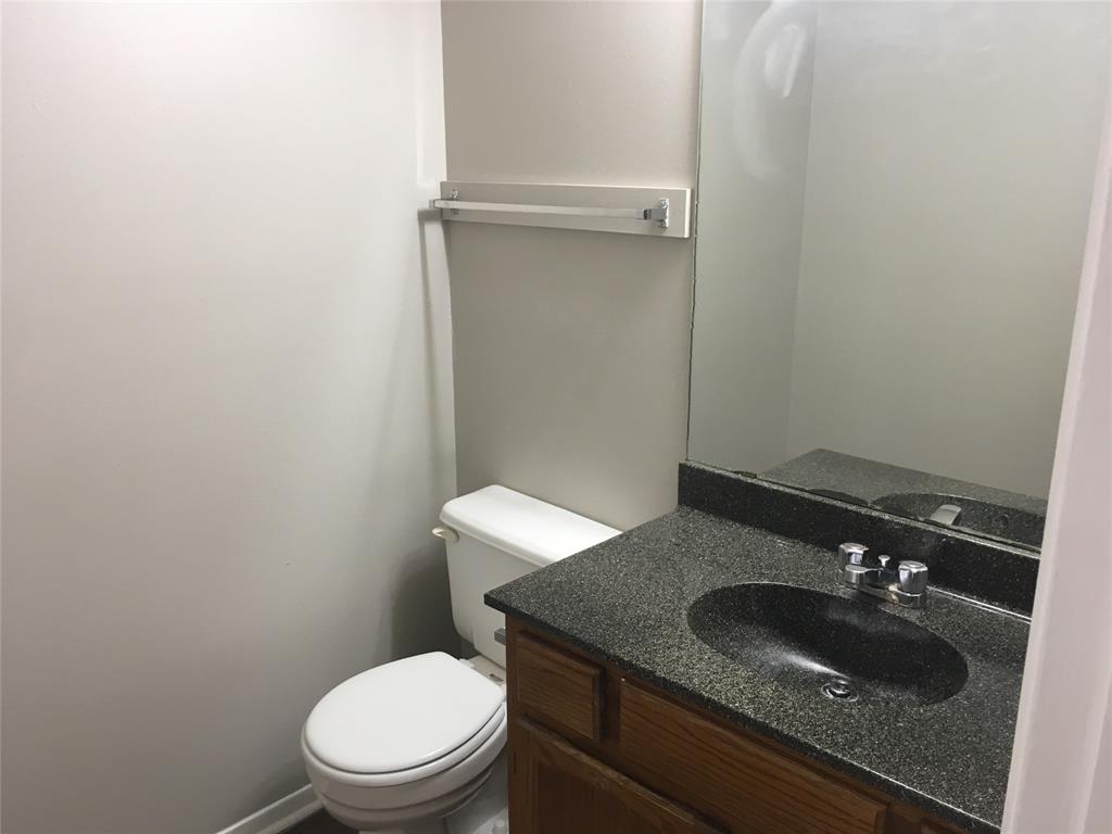 Cleburne Condo: 1409 Courtney Place