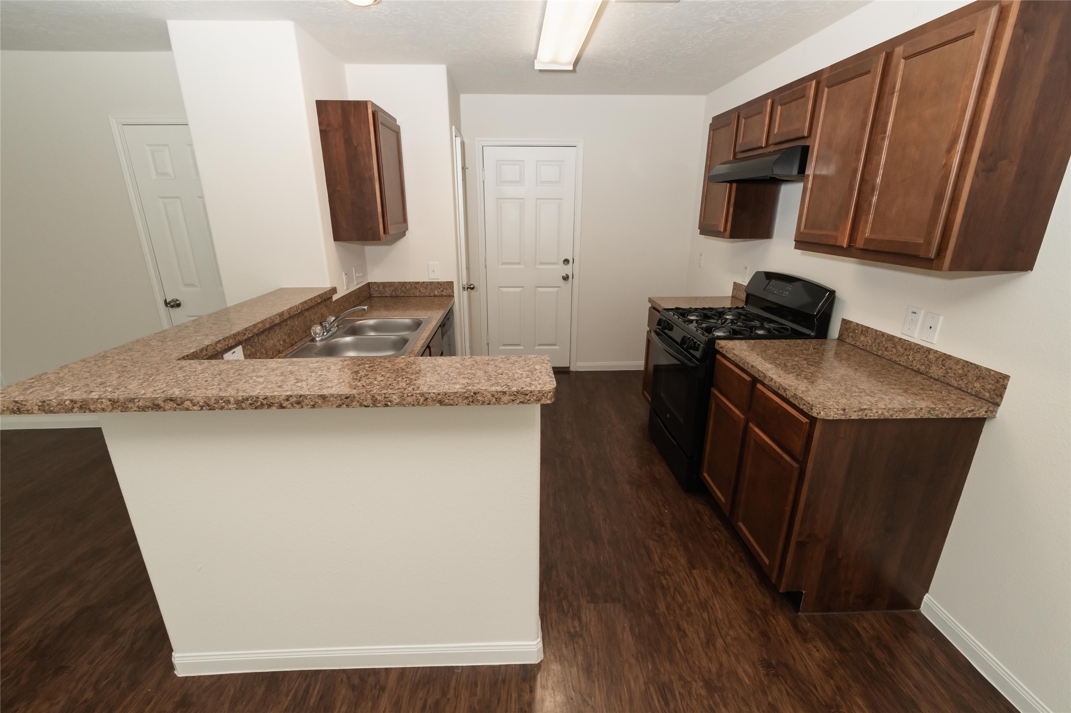 Humble Condo: 21219 Grand Field Court