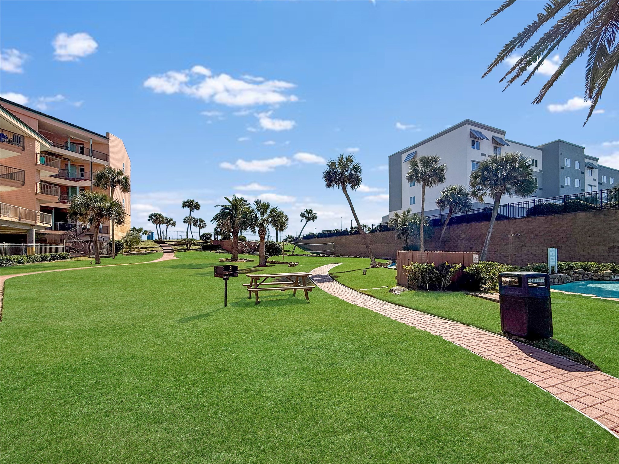Galveston Condo: 9520 Seawall Boulevard