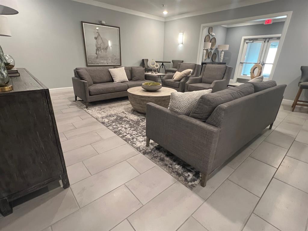 Allen Condo: 651 Watters Road