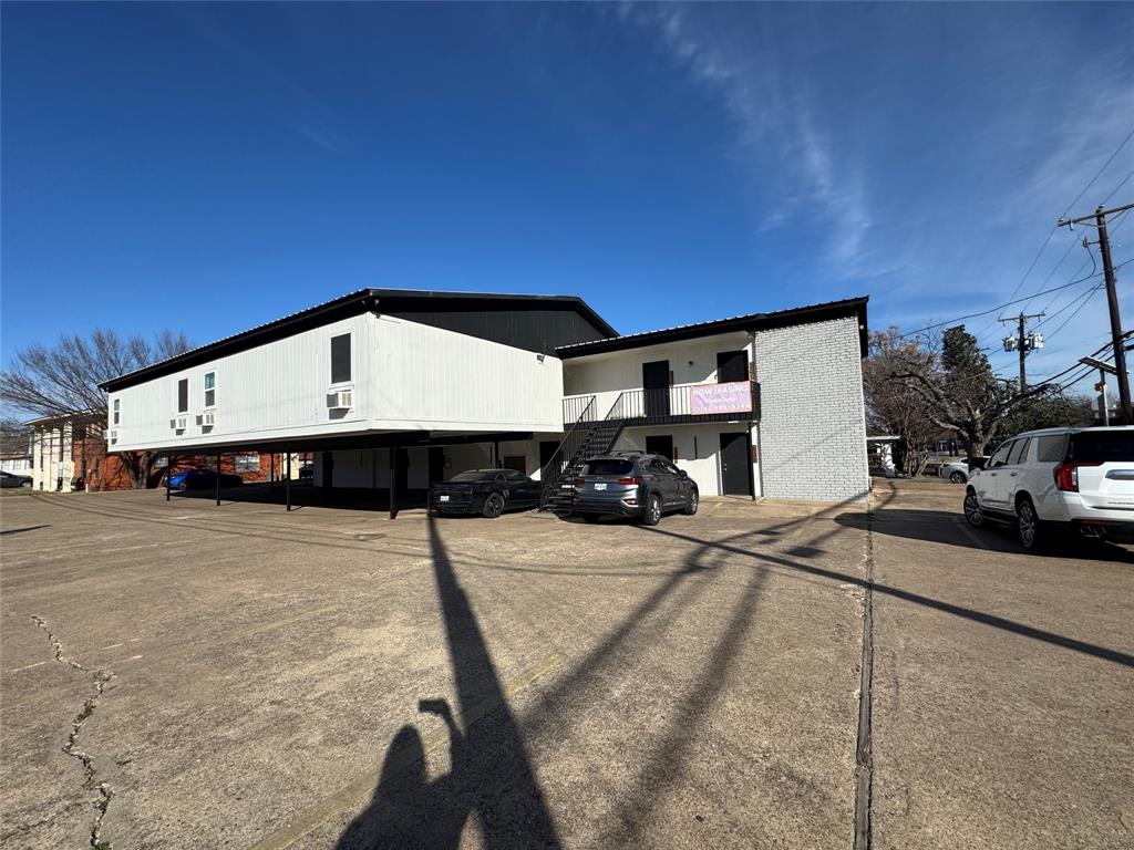 Arlington Condo: 515 UTA Boulevard