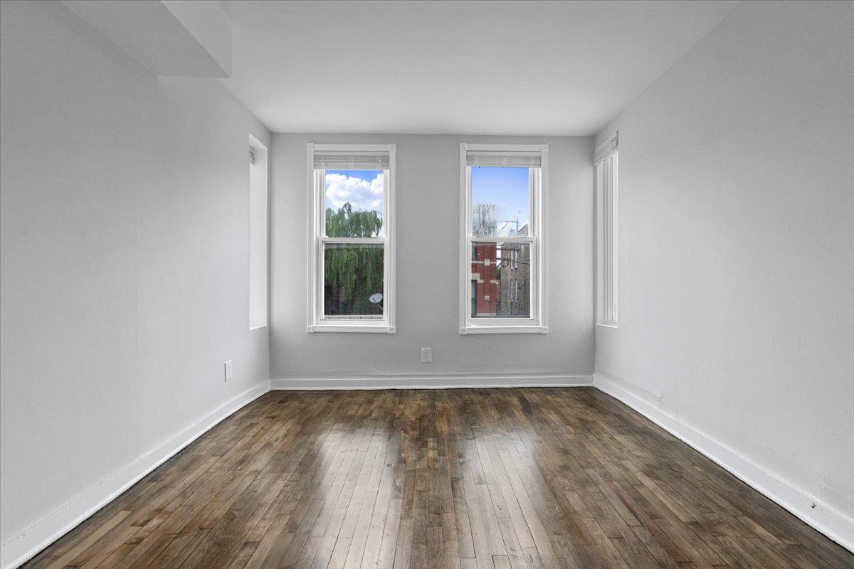 Chicago Condo: 1849 W Augusta