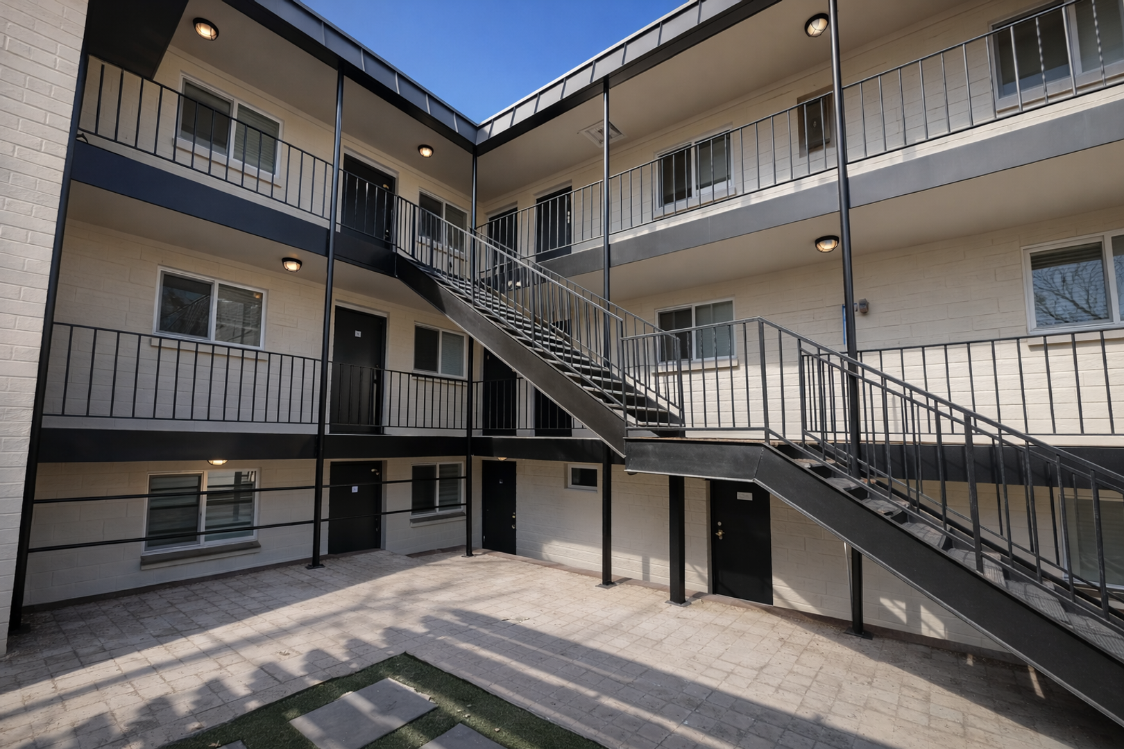 Englewood Apartment: 3523 S Cherokee St