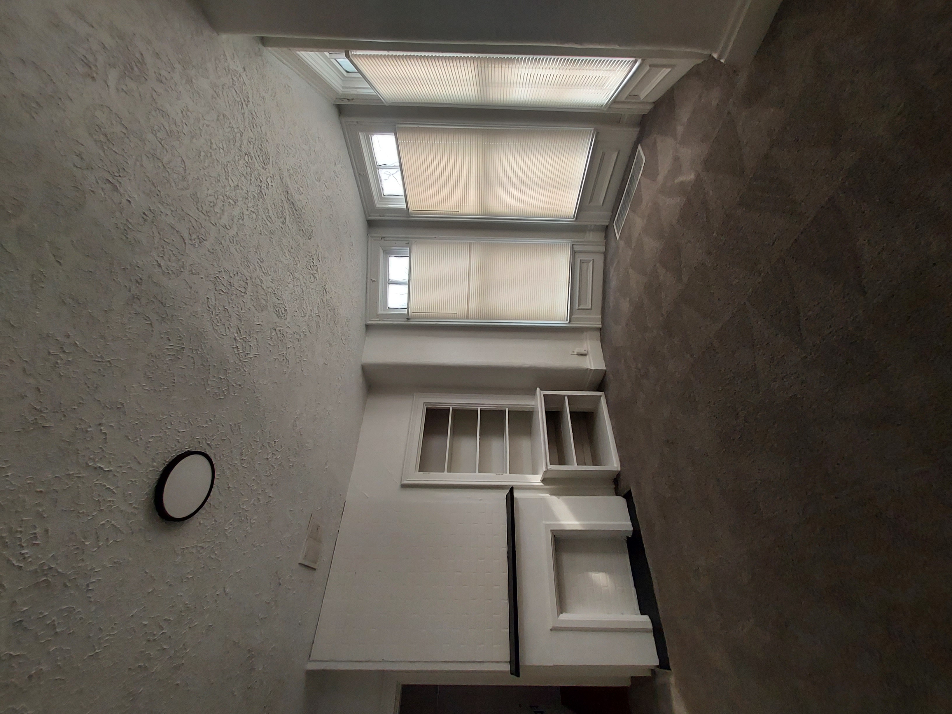 Newark Condo: 240 W. Main St.