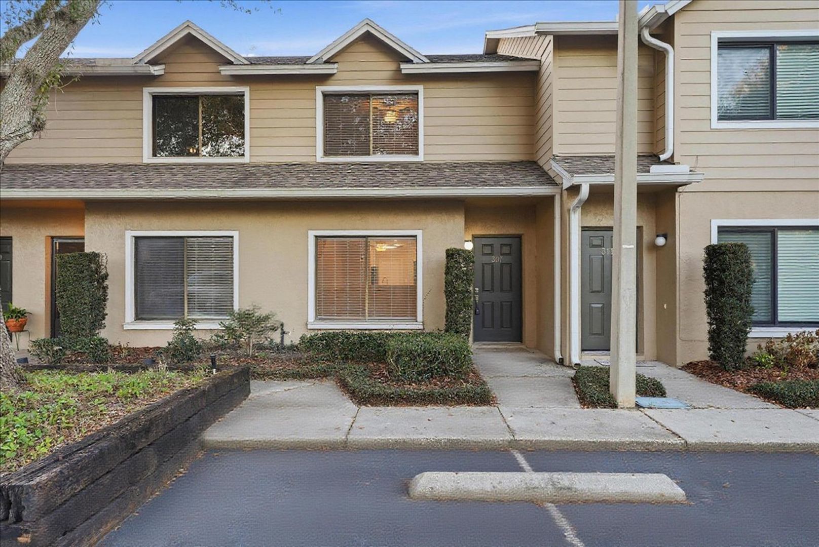 Winter Park Townhome: 307 Sandlewood Trail