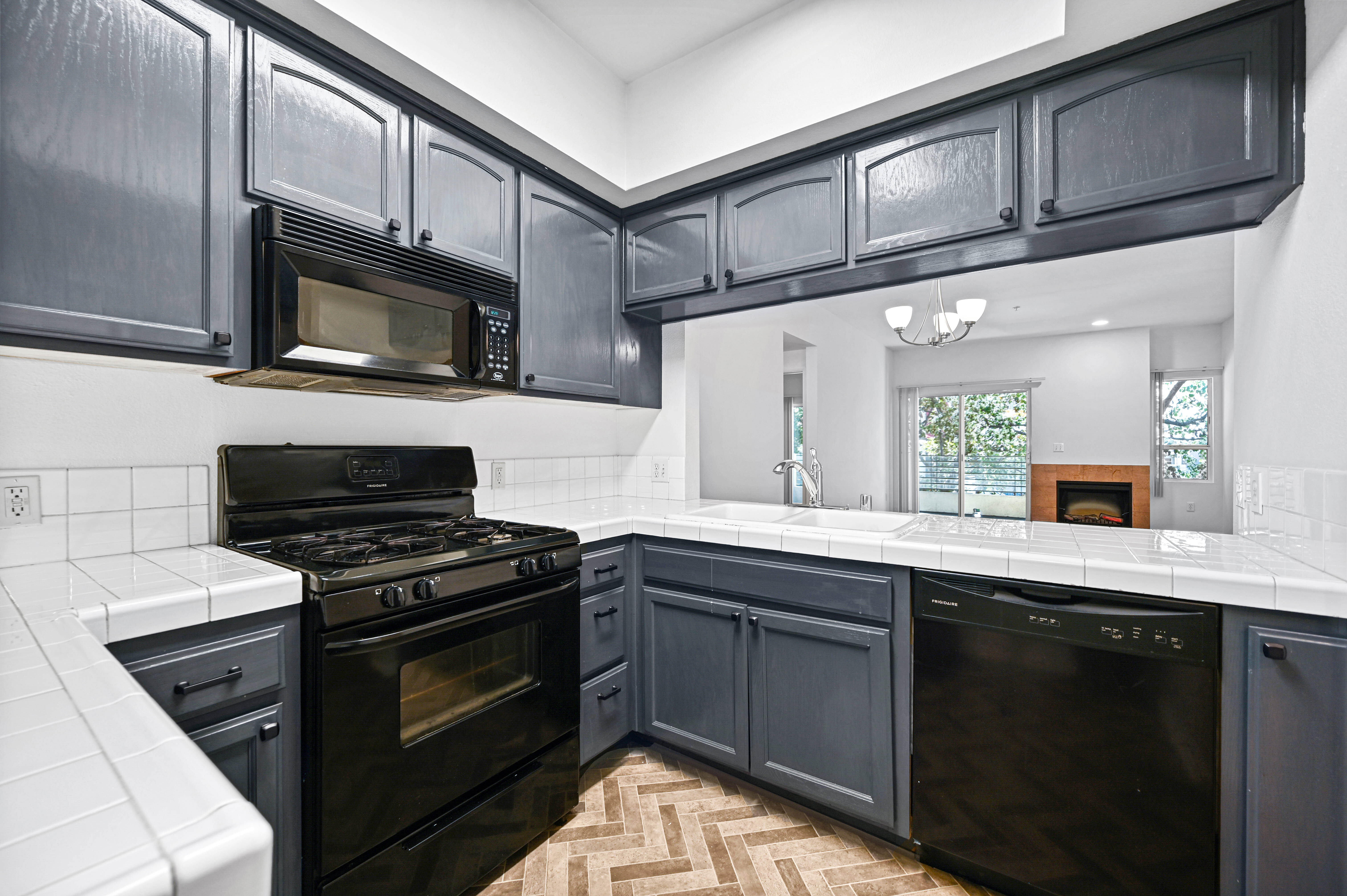 Sherman Oaks Condo: 4620 Vista Del Monte Ave