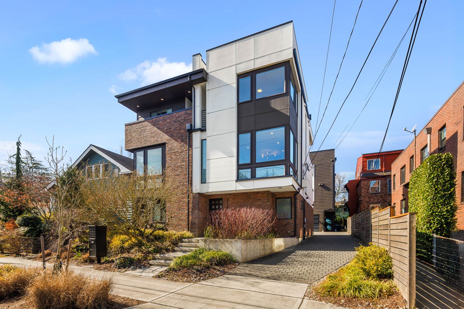 Seattle Townhome: 2123 2nd Ave N