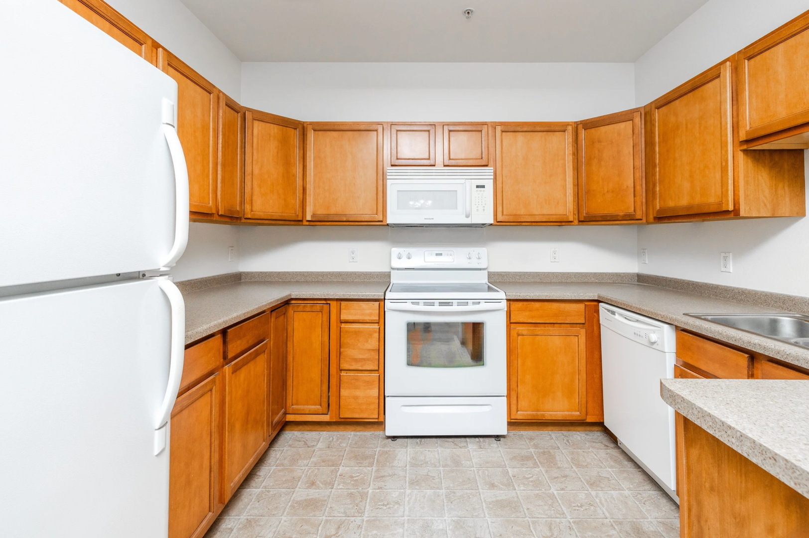 OREGON Apartment: 218 WOLFE St