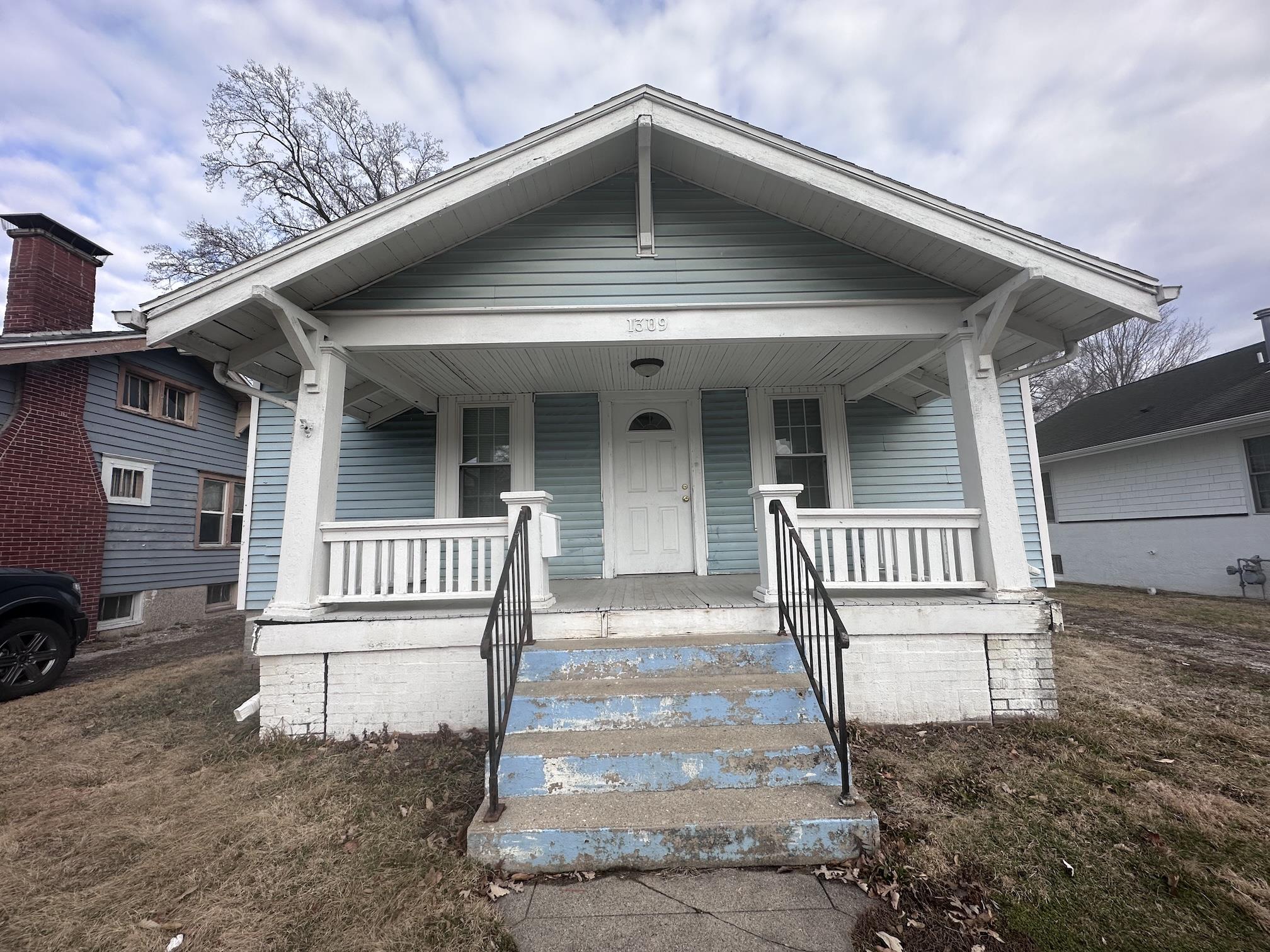 Danville House: 1309 Grant