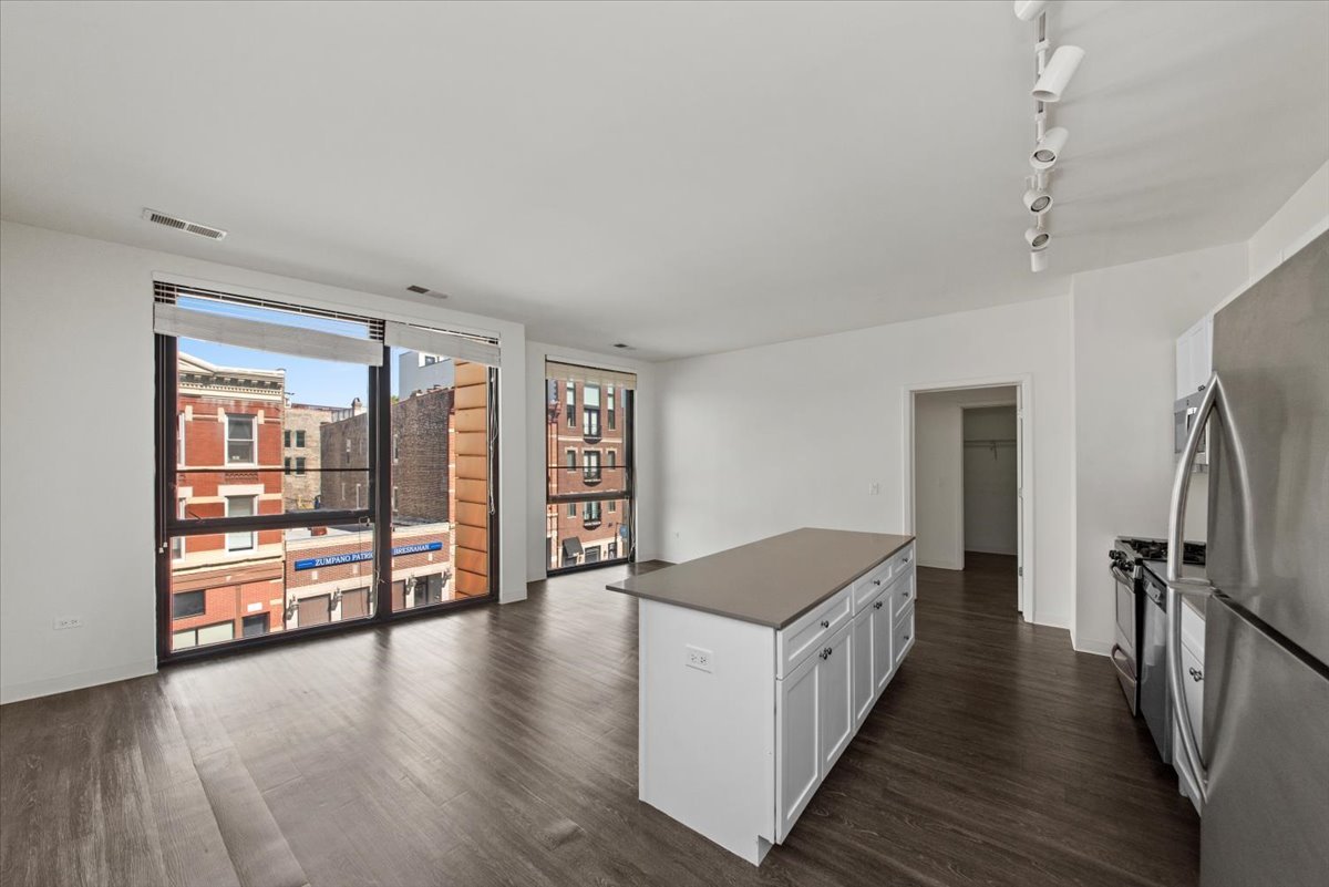 Chicago Condo: 830 North Milwaukee