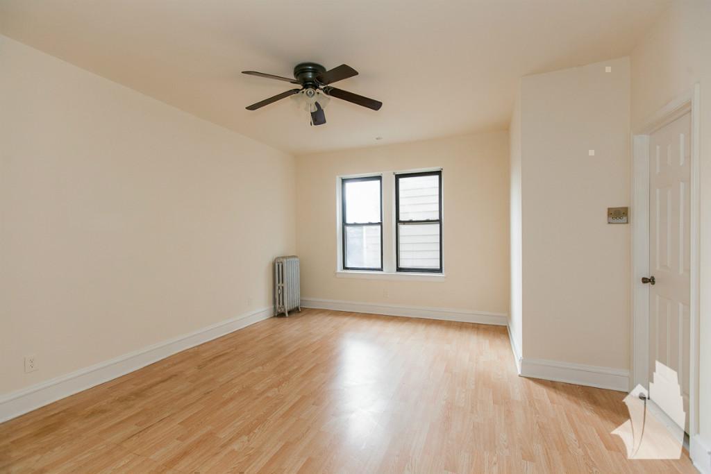 Chicago Condo: 4851 North Damen Avenue