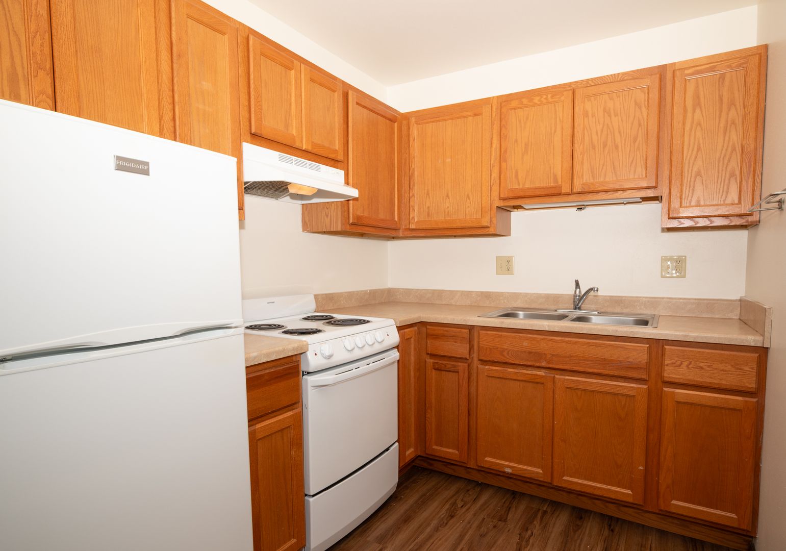 Sun Prairie Apartment: 617 Chase Blvd