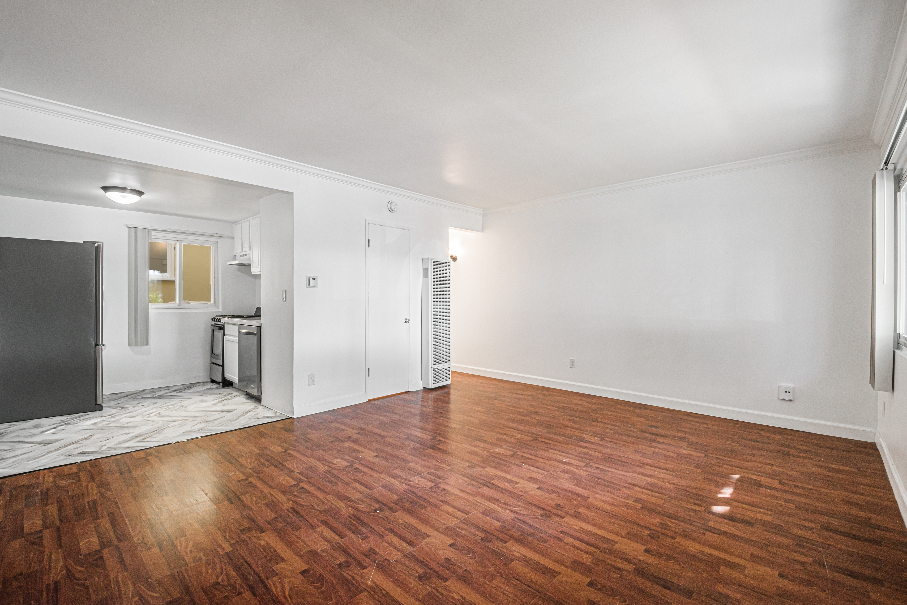 Los Angeles Condo: 5837.5A 88th St