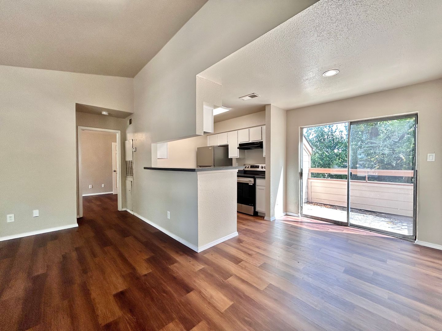Austin Condo: 7111 E. Hwy 290