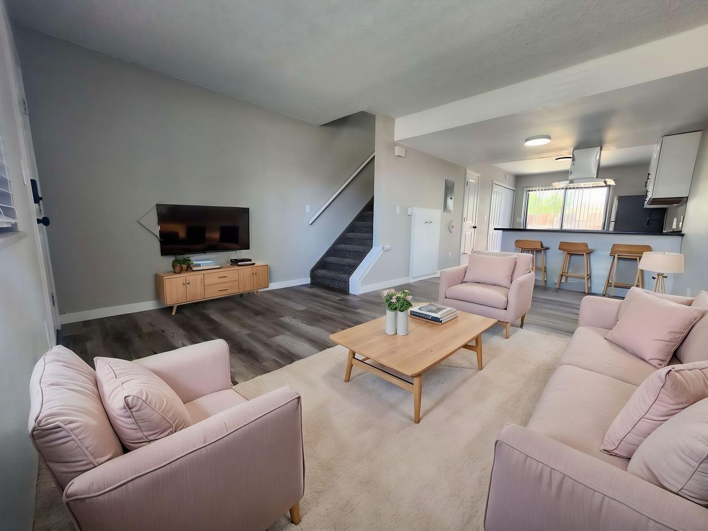 Pueblo Condo: 31 Castle Royal Drive