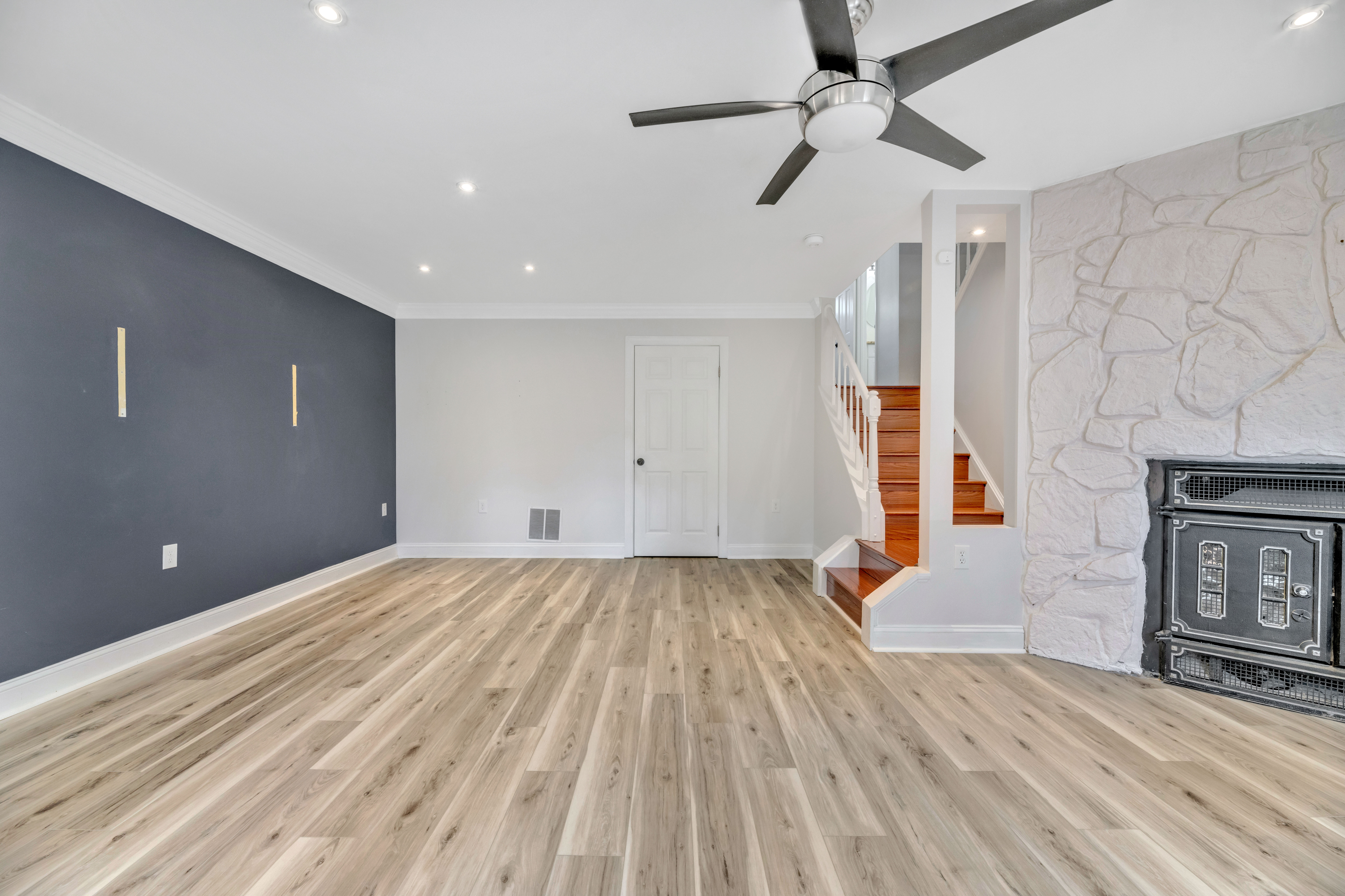 Alexandria House: 7826 Mount Woodley Pl