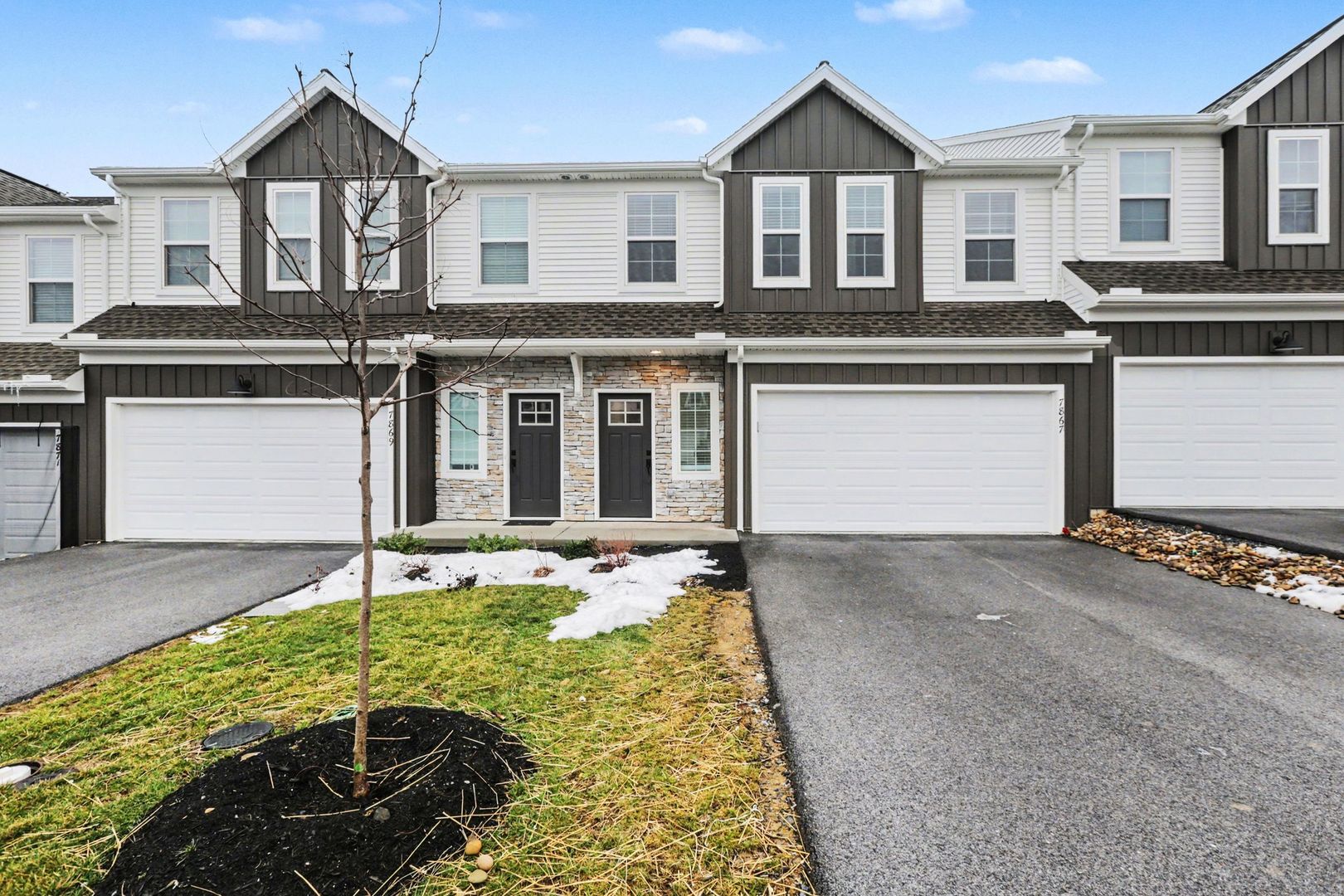 Harrisburg House: 7867 Oak Brook Dr