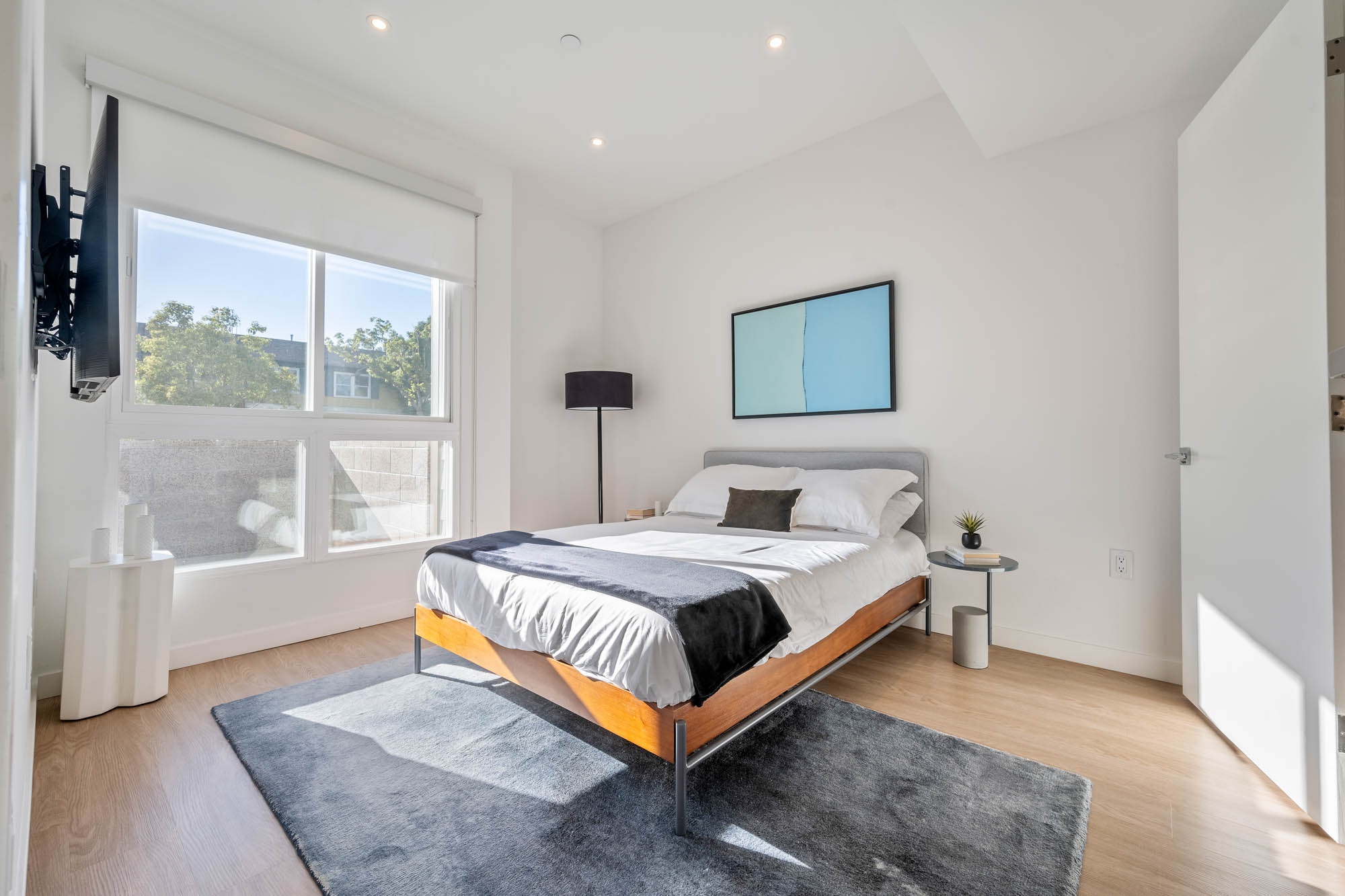 Los Angeles Apartment: 8820 Belford Ave