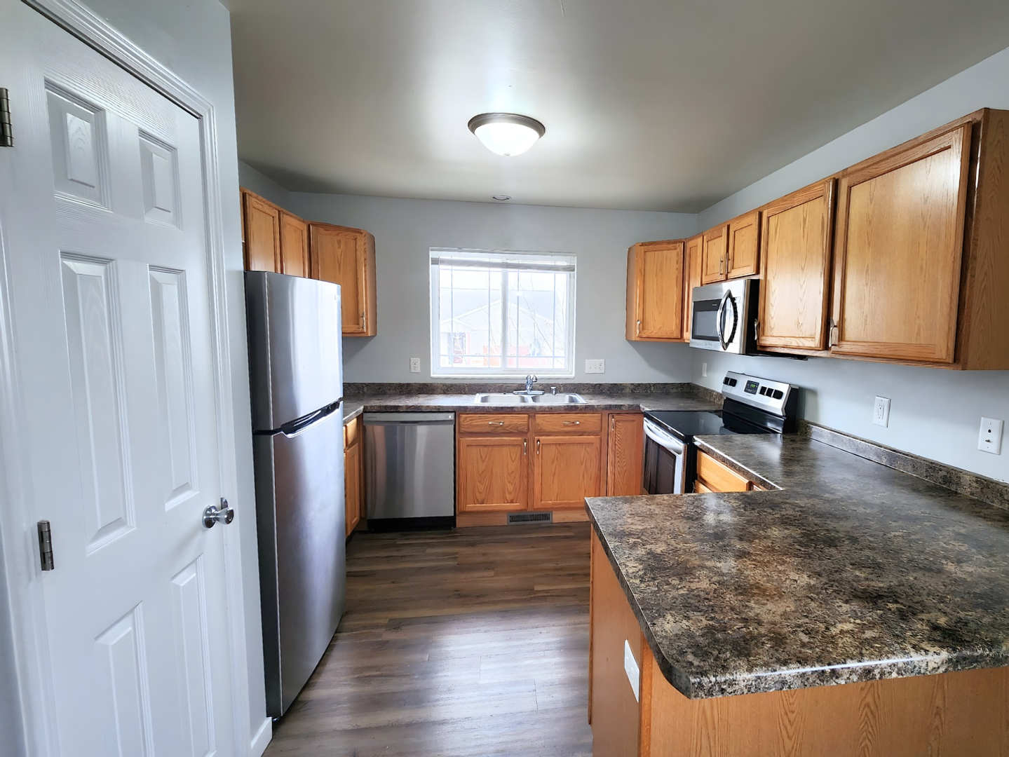 Sun Prairie Condo: 319 Tall Grass Trail