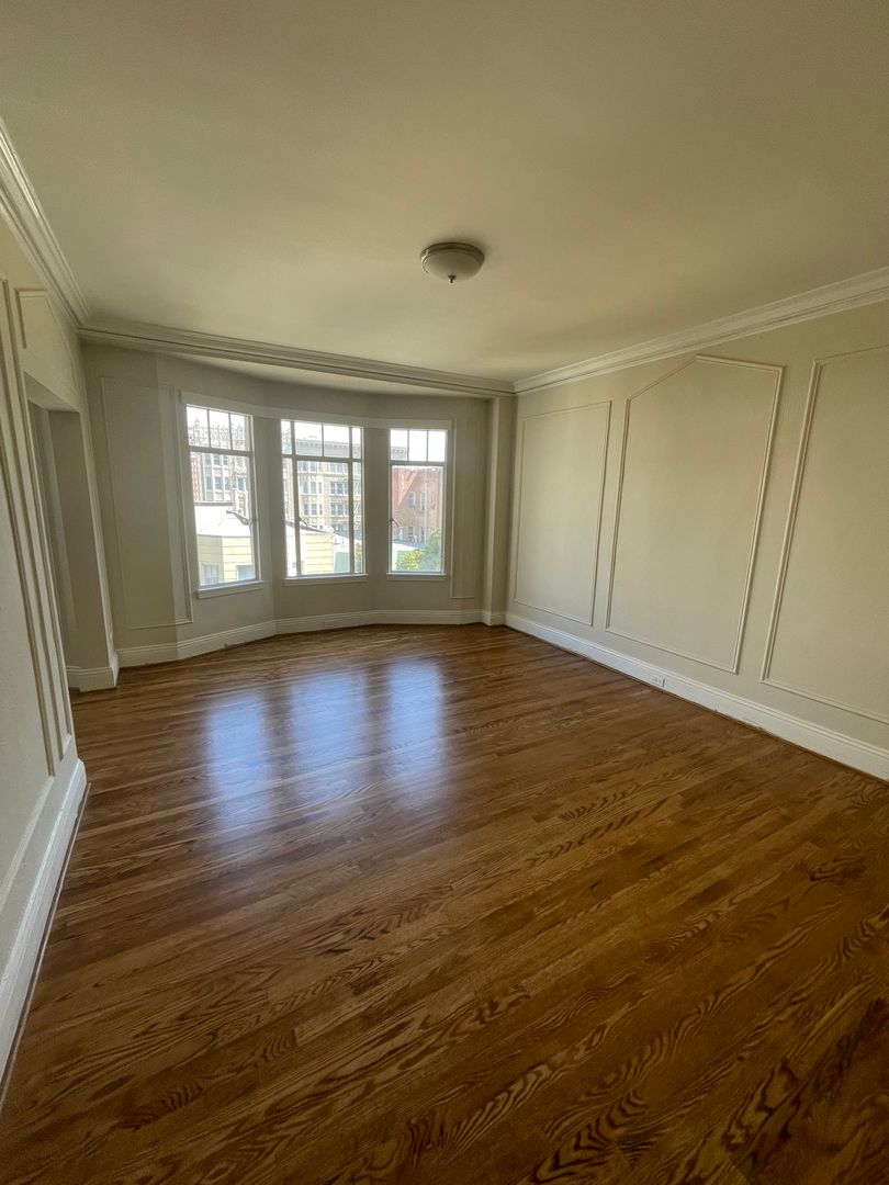 San Francisco Apartment: 1850 Sacramento St