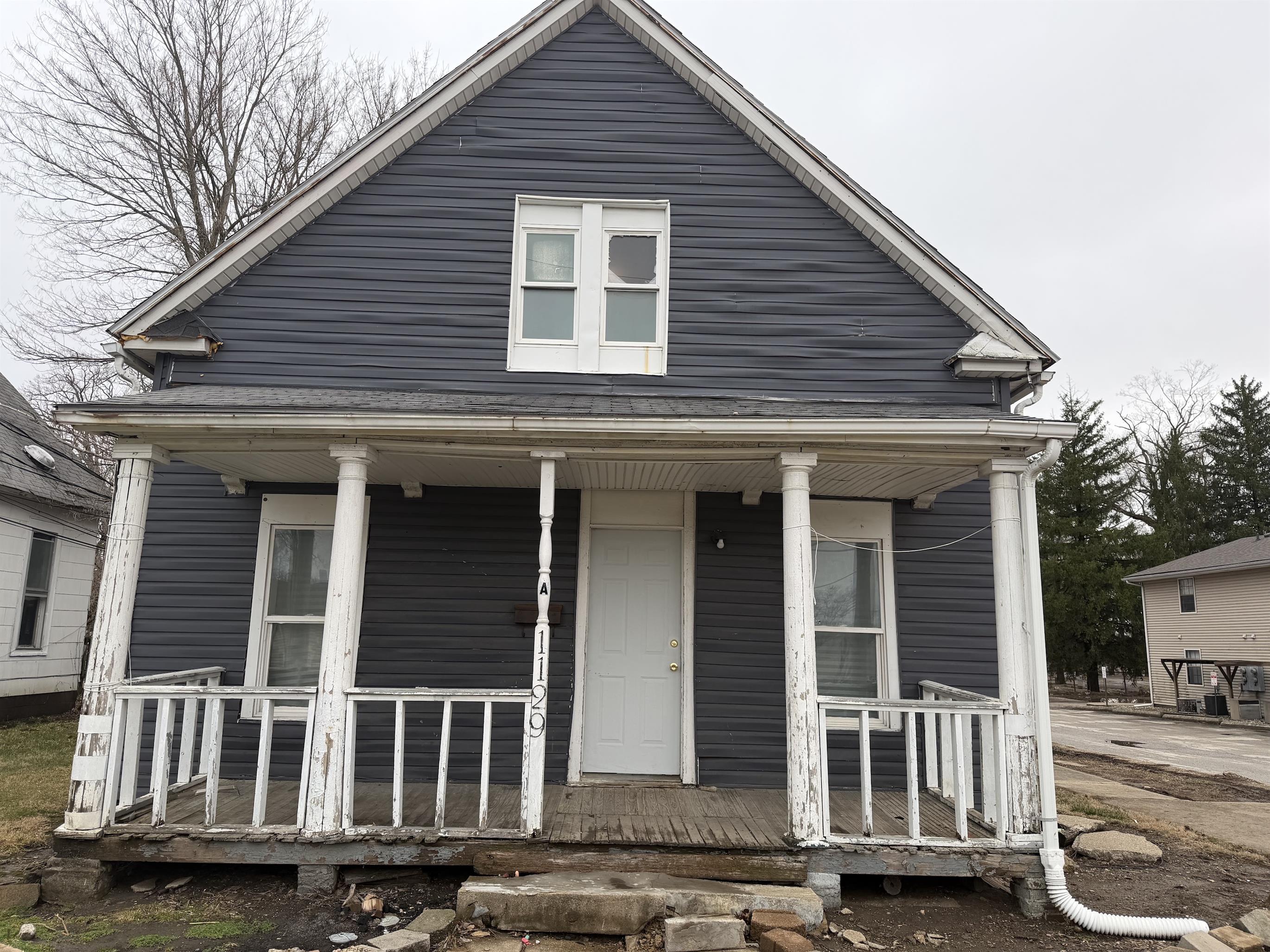 Danville House: 1129-A Jackson