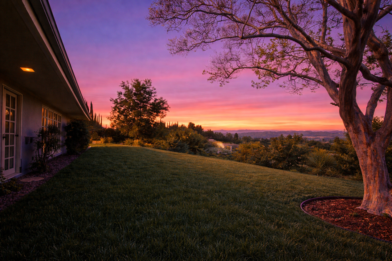 Calabasas House: 22503 Charlestown Dr