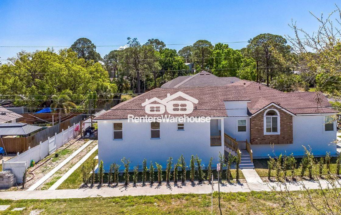 Tarpon Springs Townhome: 528 Wideview Ave.