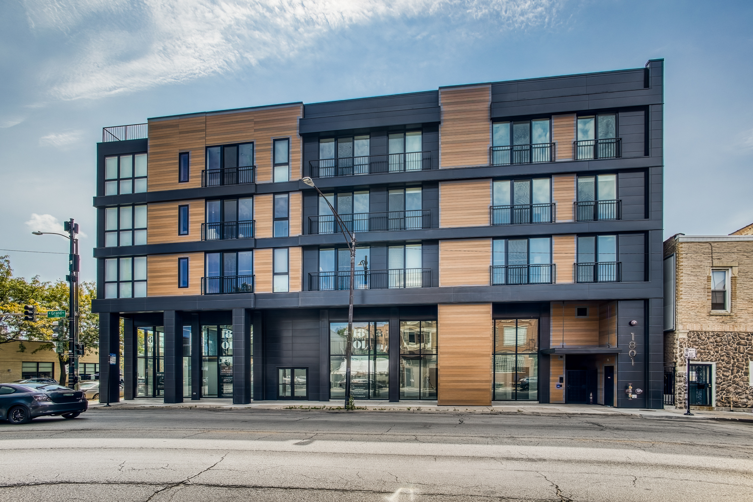 Chicago Condo: 1801 W Grand Ave., Unit 201, Chicago, IL 60622