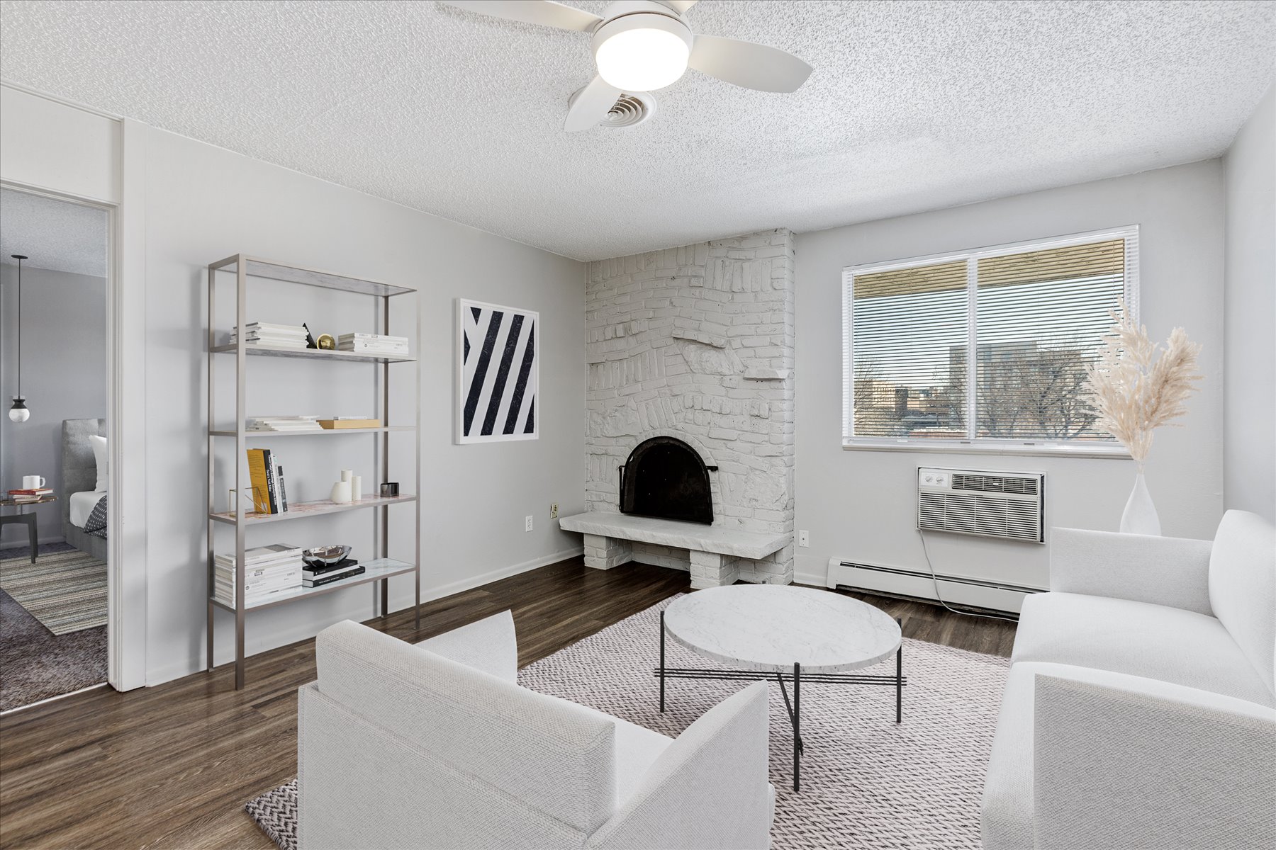 Englewood Apartment: 3550 S Pennsylvania St