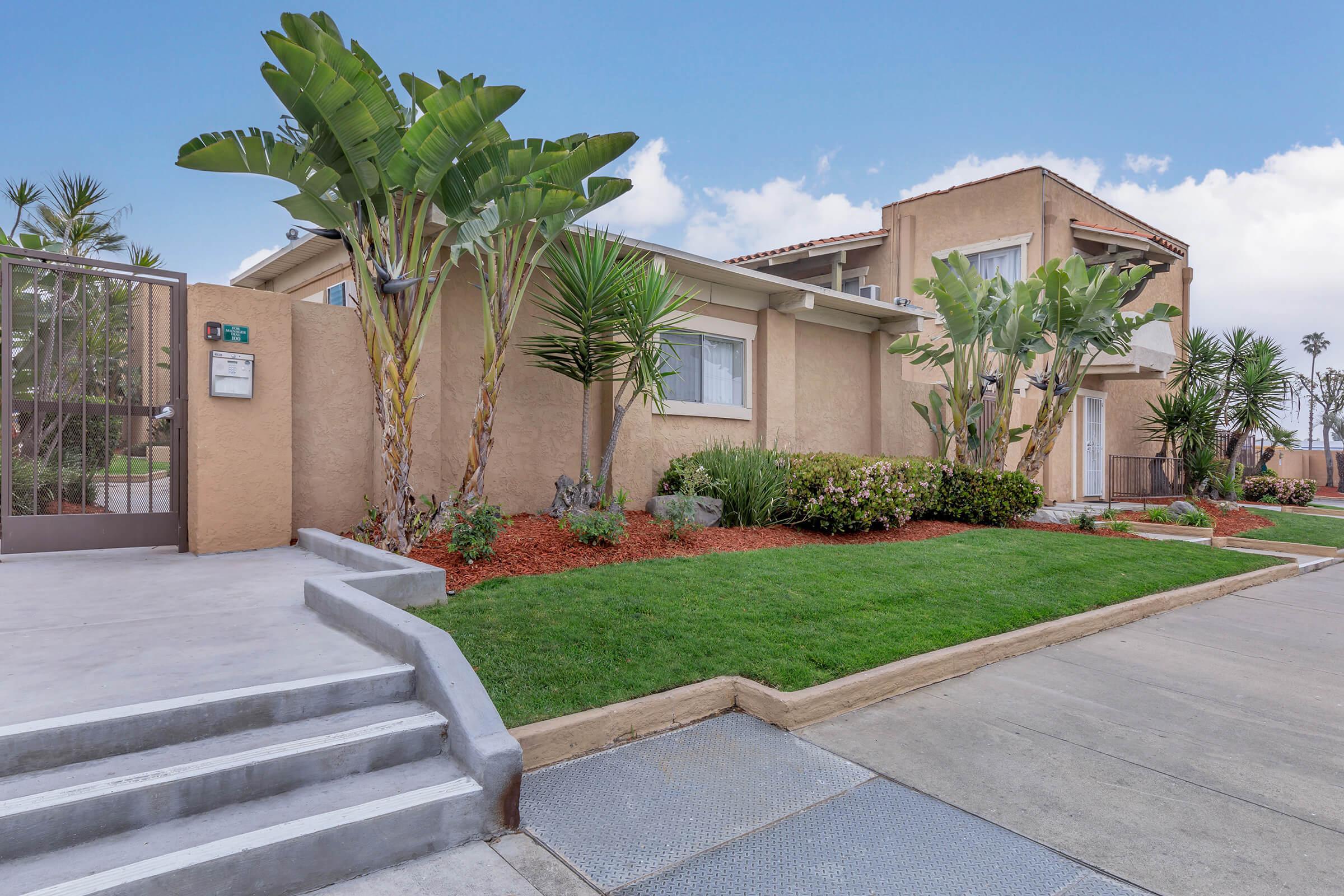 Anaheim Apartment: 1631 West Pampas Lane
