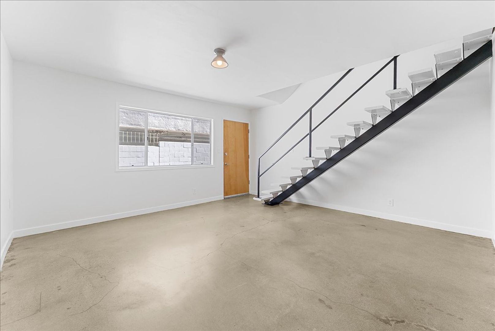 Los Angeles Condo: 6072 La Prada St.