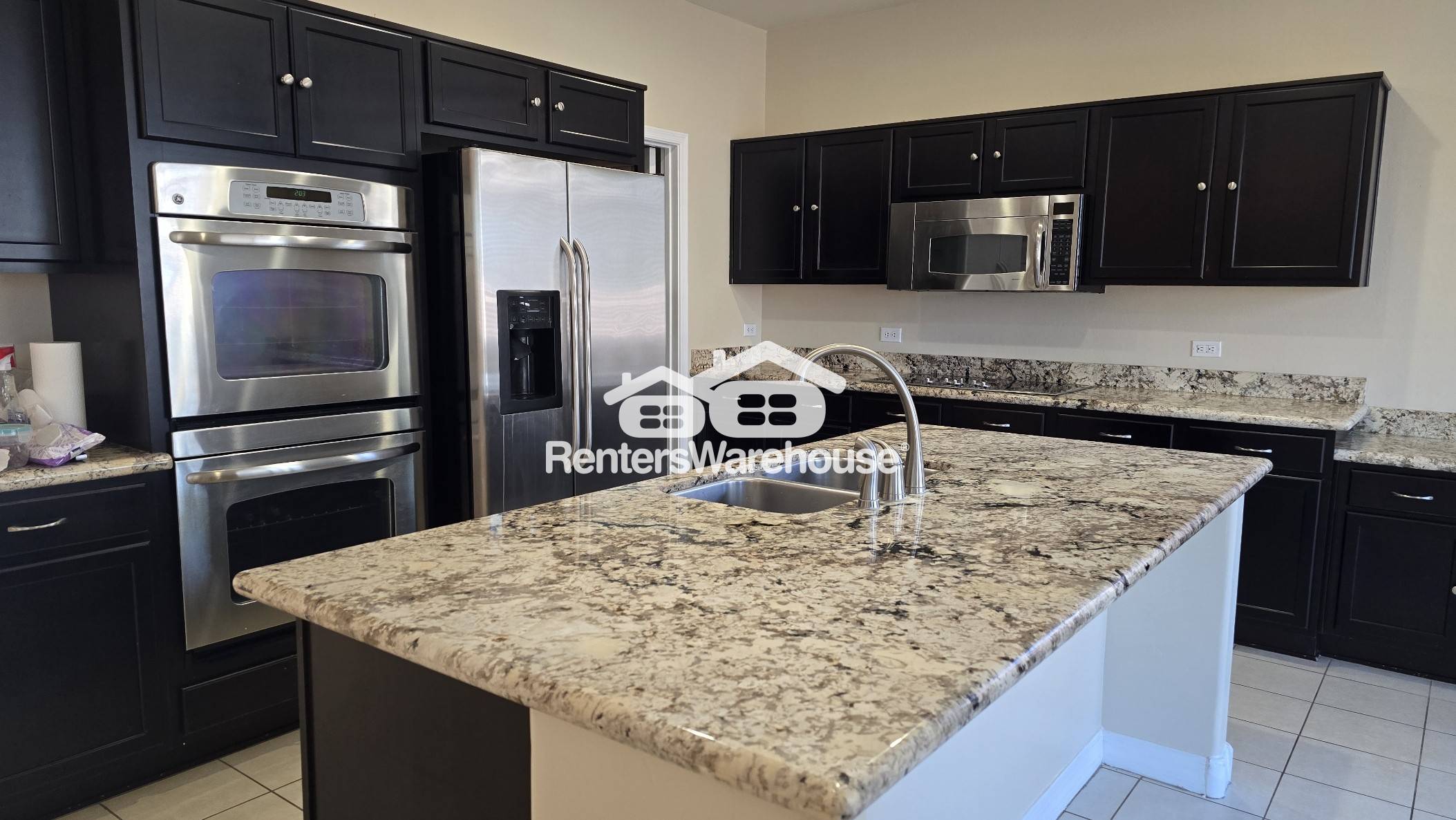 Tucson House: 8330 N Mountain Stone Pine Way